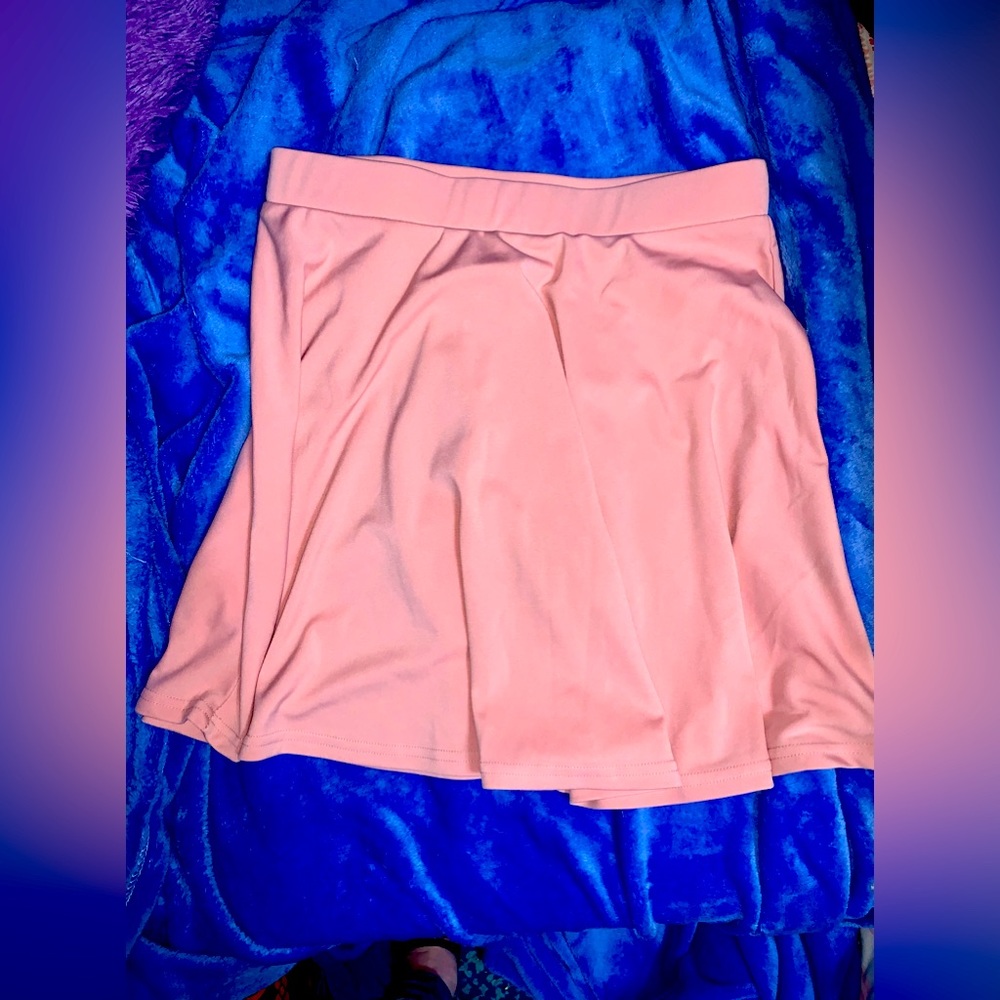 Pink flowy ROMWE skirt.